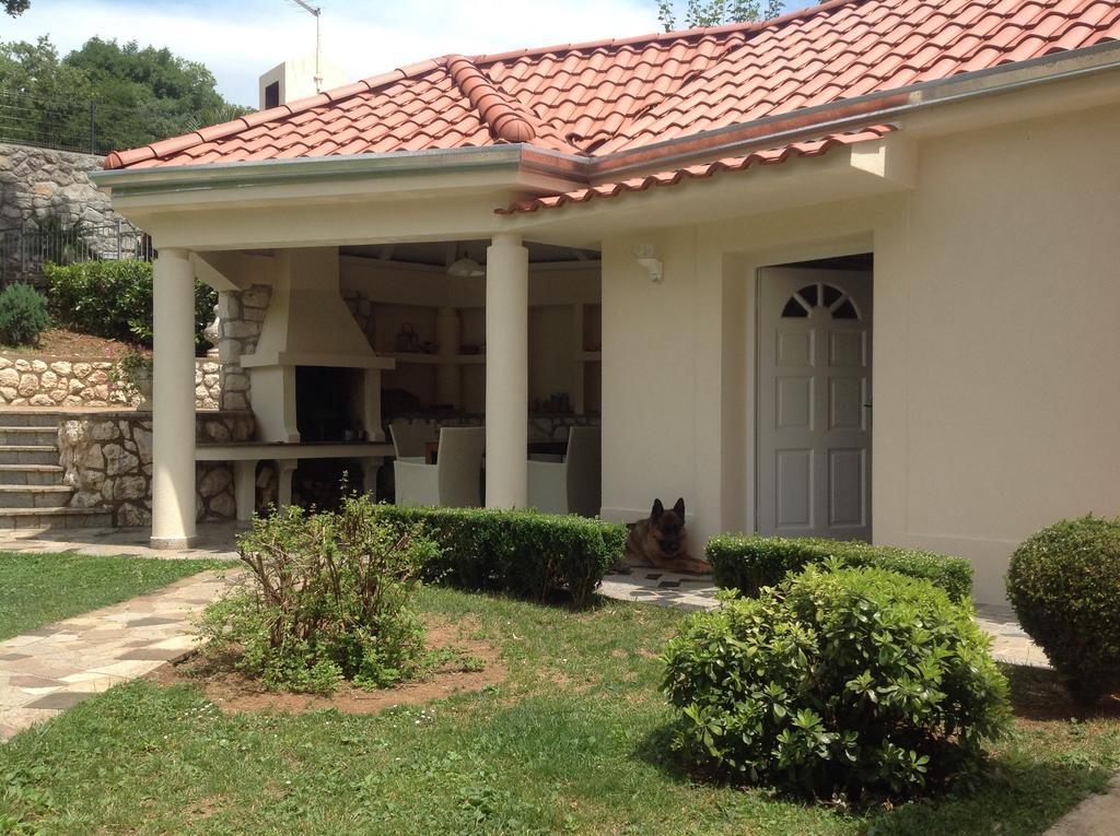 Apartments Villa Majda Матулі Екстер'єр фото