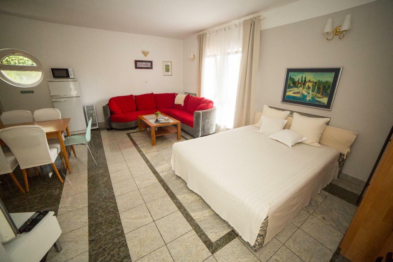 Apartments Villa Majda Матулі Екстер'єр фото