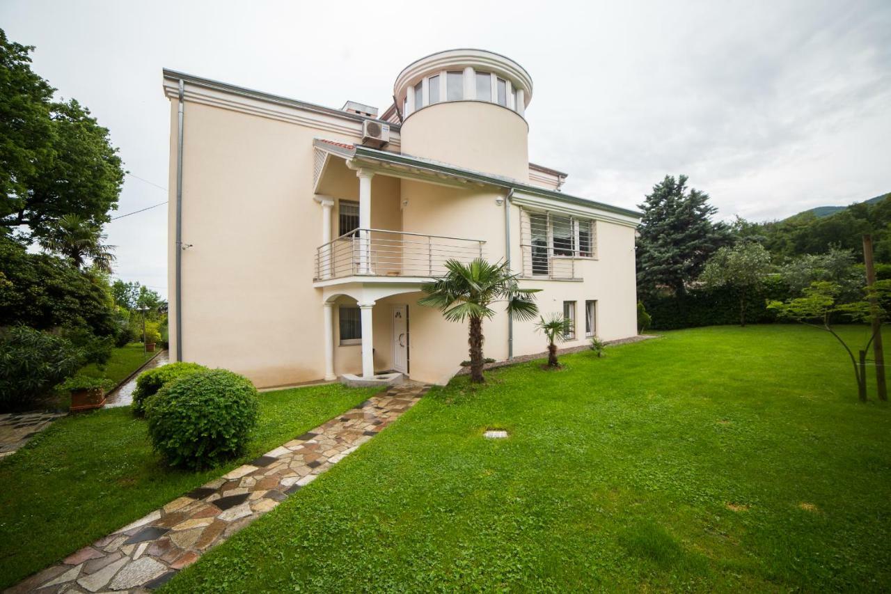 Apartments Villa Majda Матулі Екстер'єр фото